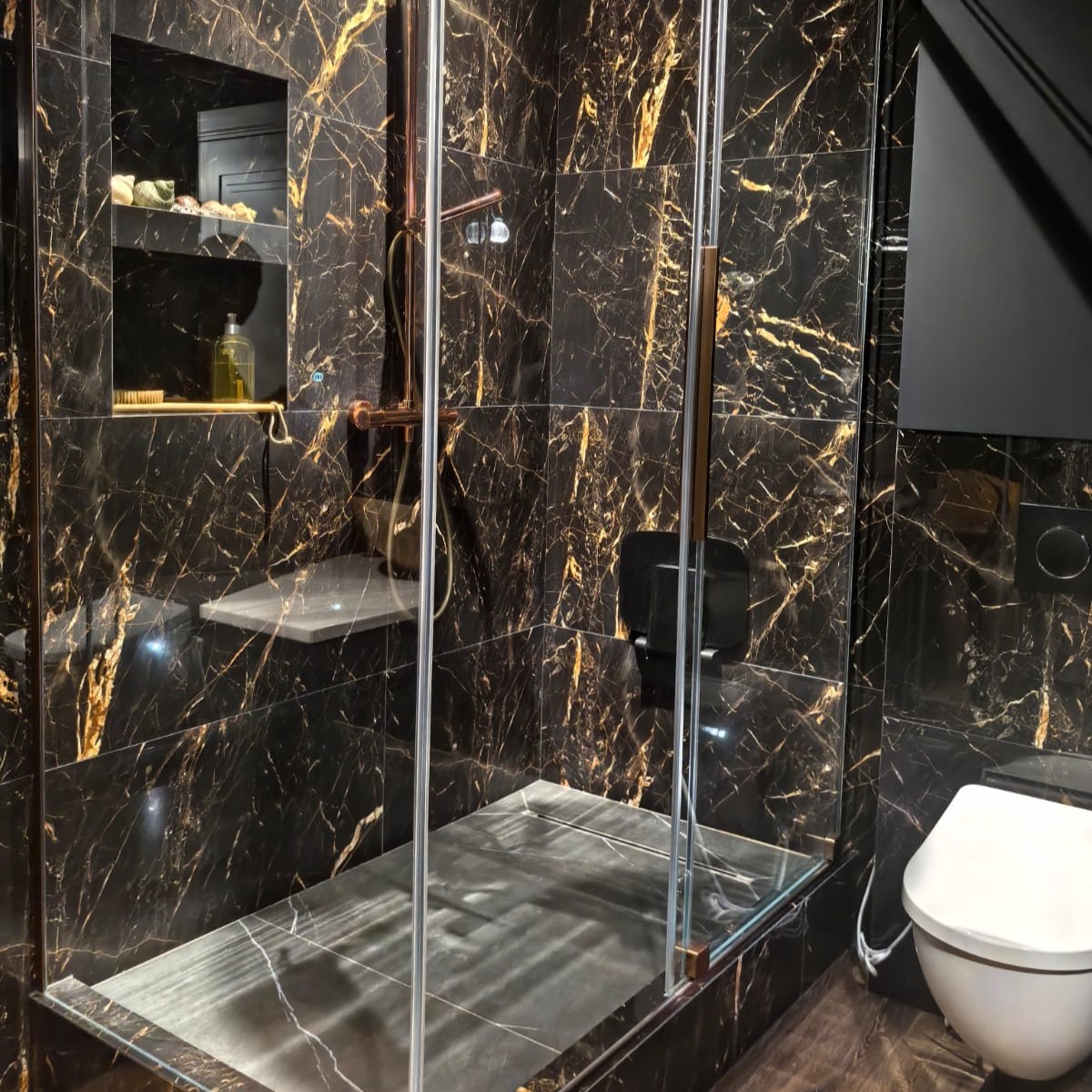 Квартира в темных тонах